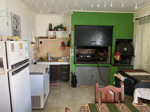 Venta Casa 3 Dormitorios - Fernández Oro - Barrio Piedras Blancas