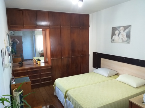 Imagem 24 de 25 de 1 Prédio 3 Andares E 2 Casas, Sendo 1 Sobrado, Em Terreno De 600m2. Comercio E Residência.