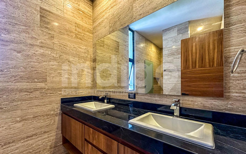 Casa En Venta En Mérida En Privada Soluna, Temozón Norte