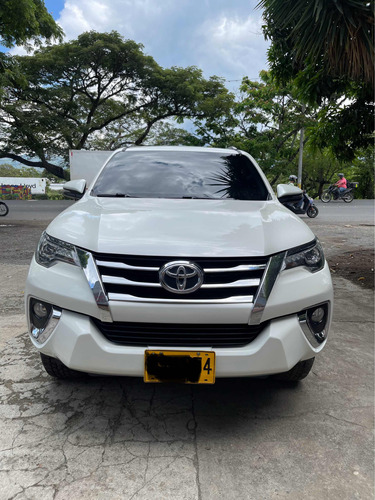 Toyota Fortuner 2.7l Mid