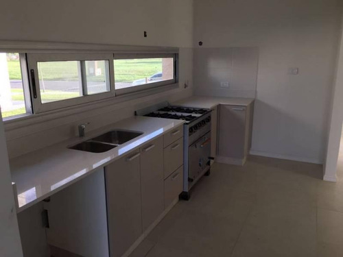Casa A Estrenar En Venta Barrio Castaños, Nordelta