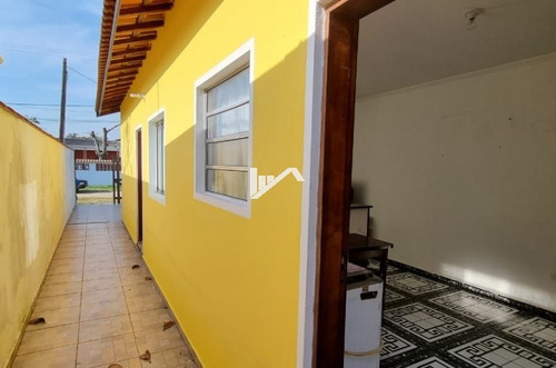 Imagem 2 de 13 de Linda Casa A 200 Metros Da Rodovia Com Financiamento