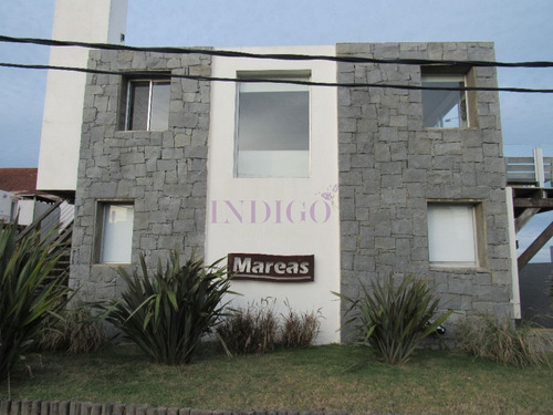 Apartamento En Venta, Montoya, 3 Dormitorios- Ref: 73