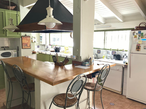 Casa En Venta En Chacras De Coria