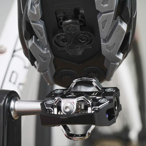 Bicicleta De Montaña Venzo 6066 Pedales Compatibles Shimano Negro Y Plata