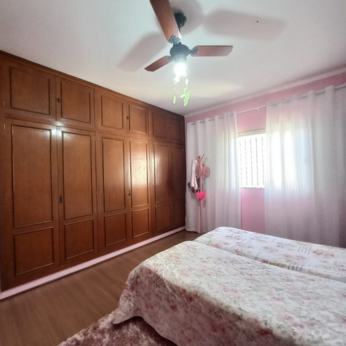 Excelente Casa, Com Grande Área De Lazer