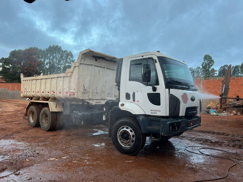 Caminhão Ford 2628 6x4 Basculante