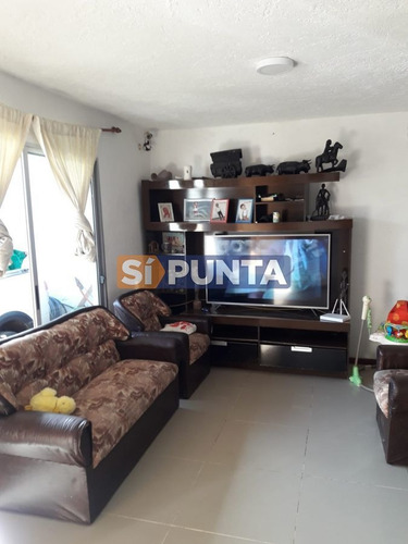 Imagen 9 de 30 de Casa En Venta - Urb. San Jorge