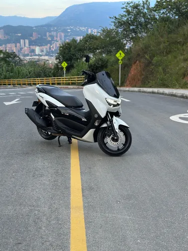 Yamaha Nmax Connected