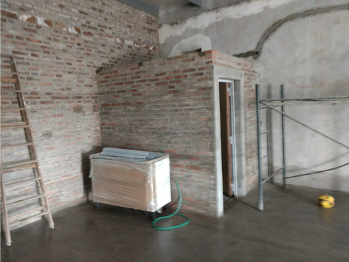 Imagen 3 de 25 de Galpón Y Casa Con Pileta. Excelente Oportunidad!!!!