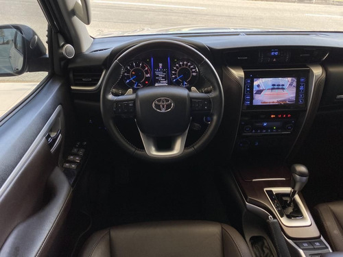 Imagem 5 de 12 de Hilux Sw4 Srx 4x4 2.8 Tdi 16v Dies. Aut.