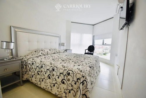 Apartamento En Alquiler Playa Mansa 3 Dormitorios Seasons