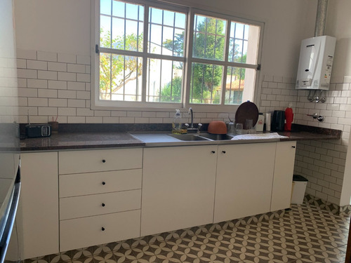Imagen 13 de 30 de Venta De Quinta En Villa Luzuriaga Con Piscina
