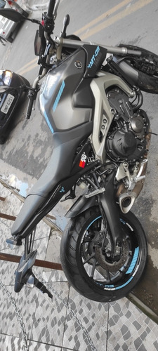 Imagem 7 de 11 de Yamaha Mt09 Abs