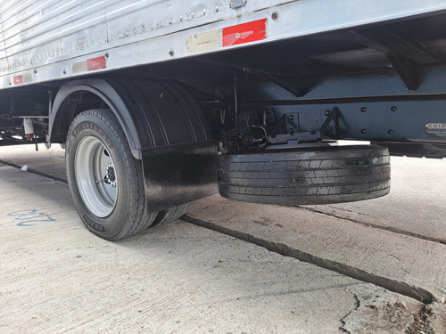 Ford Cargo 815 E Unico Dono Baixo Km Ano 10 Com Bau