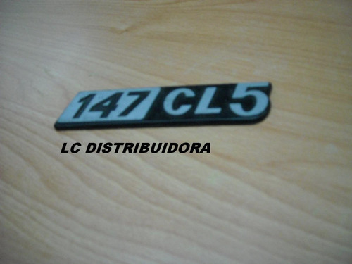 Insignia Fiat 147   147 Cl 5  Autoadhesiva Nueva De Baul