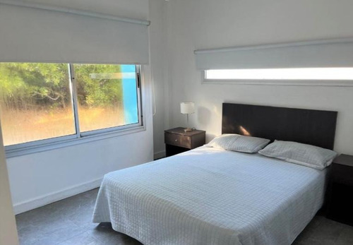 Departamento De 50 M2, Complejo Altos De Mar, Sobre Playa, San Clemente Del Tuyu.