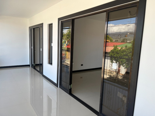 Imagen 17 de 19 de Venta Casa En Residencial Tenerife En San Francisco Heredia, Casa Nueva, Acabados Lujo, Amplios Espacios Y Muy Iluminada
