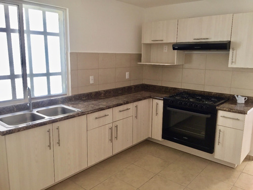 Renta Casa Nueva, 3er Anillo Al Sur, 4 Recs, 2.5 Baños, $7,5