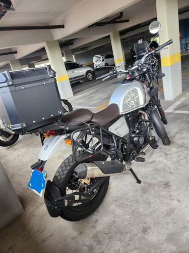Royal Enfield Himalayan 411 - 2022 - Prata