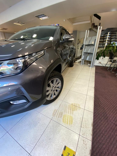 Imagen 4 de 22 de Fiat Strada 0km 2023 Tomo Usadas Saveiro Kangoo Partner H-