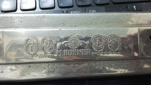 Imagen 5 de 5 de Armonica Hohner Tremolo Unica 48 Celdas 39 Cts De Largo