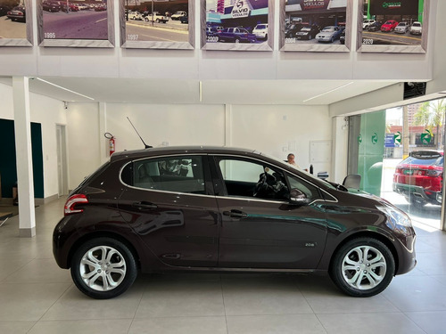 Imagem 4 de 14 de Peugeot 208 Griffe