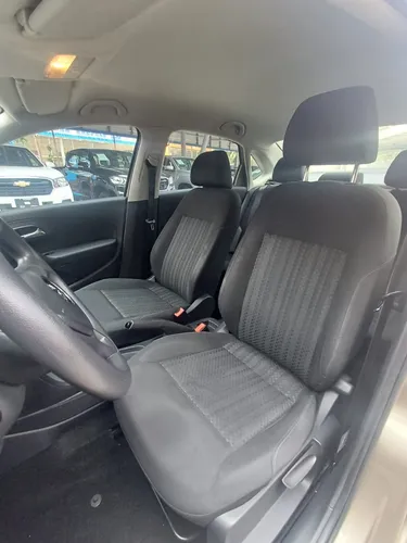 Volkswagen Vento 1.6 Starline Mt