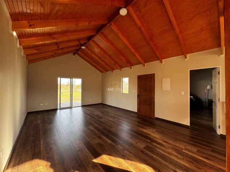Imagen 3 de 12 de 5,000m2 De Naturaleza, Semi Nueva En Cond. Seguro.