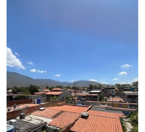 Se Vende Casa 220m2. Guatire.