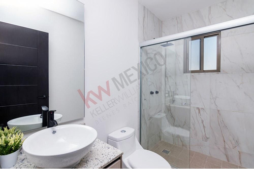 Casa En Venta En Quintas La Cima, Torreón - 3 Recámaras, Jardín Y Estacionamiento Techado