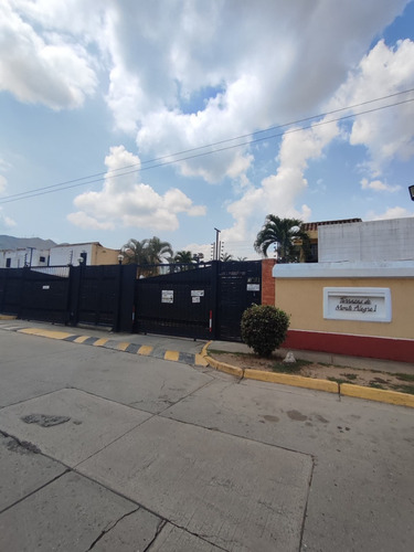 Townhouse En Venta En Naguanagua, Tazajal, Resd Monte Alegre I . 140mts,3hab,planta Electrica 100% Y Mas.. Ag / Yafa