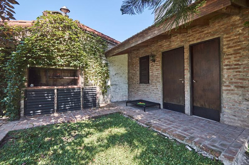 Lindo Chalet En Una Planta Reciclado Hace 10 Años - Boulogne, Barrio Santa Rita