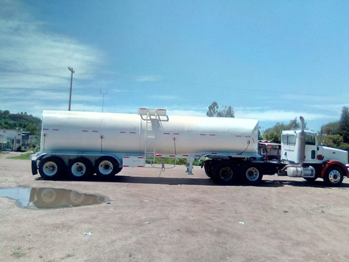Imagen 3 de 7 de Autotanque