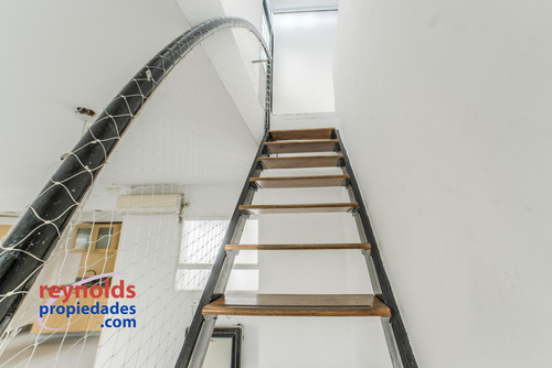 ¡dúplex En Piso 2° Por Escalera, Con Terraza En Piso 3°, Con Parrilla Y Baulera!