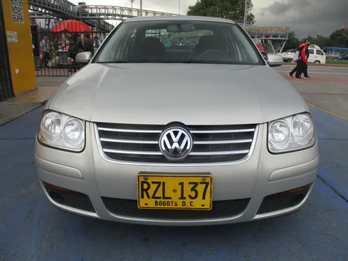 Volkswagen Jetta 2000cc Mt Aa