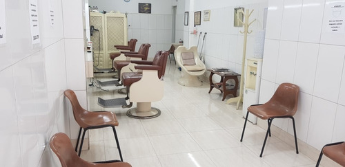 Imagem 3 de 4 de Tradicional Barbearia Com Mais 50 Anos No Paraíso