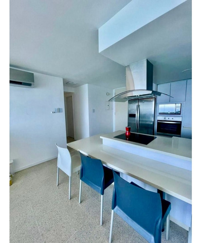 Se Vende Apto 87m2 2h/2b Playa Azul