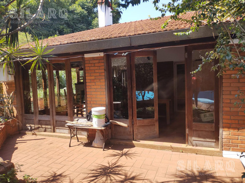 Casa En Zona Av. Quaranta Y Jaureche Sobre Calle 129