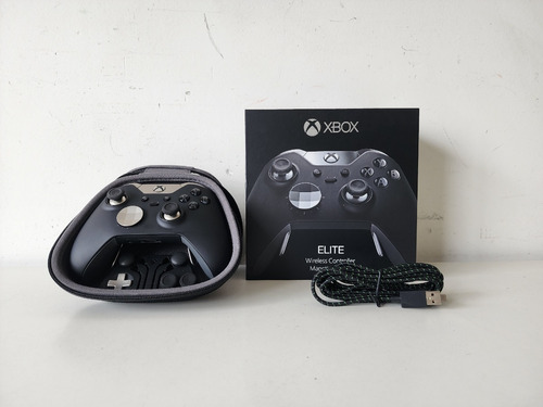 Imagen 1 de 10 de Microsoft Xbox Elite Wireless Controller Hm3-00001 Con Caja