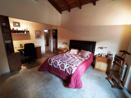 Casa En Venta En Argüello | Una Planta