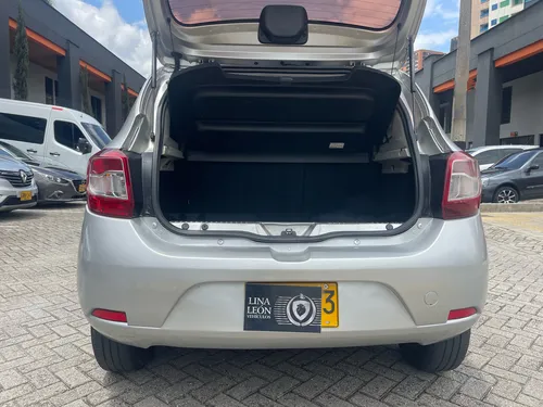 Renault Sandero 1.6 Authentique / Life