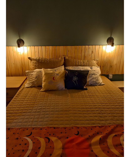 Cabecero acolchado para cama tamaño queen, decoración de dormitorio, 23 láminas, estándar, color maduro