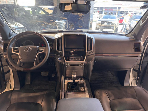 Toyota Land Cruiser 2020