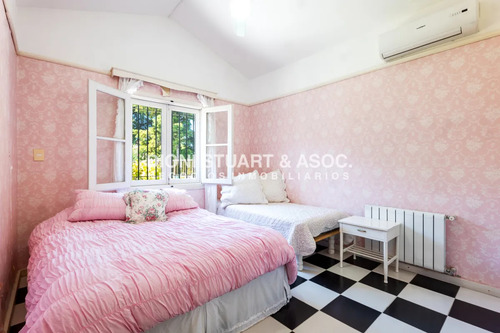 Casa En Venta En San Rafael Cerca Del Mar 5 Dormitorios + Dependencia Con Piscina - Arq. Ravazzani