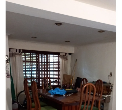 Imagen 7 de 17 de Lanus Oeste - Casa En Barrio Residencial A Metros Del Centro