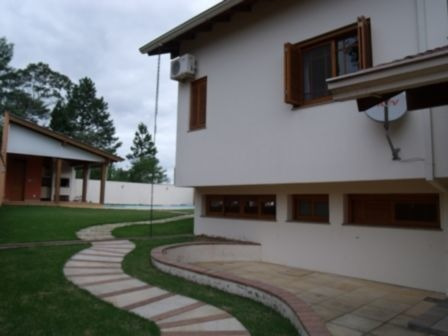 Casa Em Vila Nova Com 3 Dormitórios - Mi8525