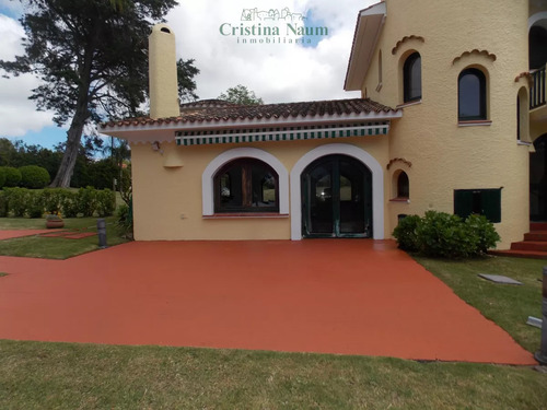 Muy Buena Casa En La Mejor Zona Del Golf