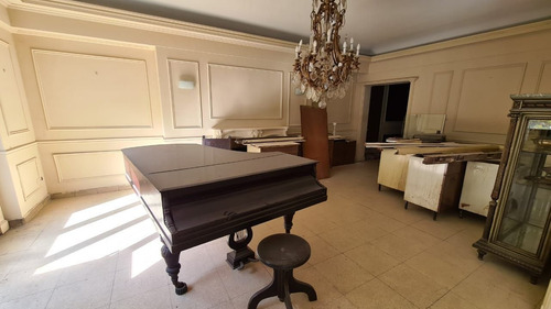 Departamento En Venta De 4 Dormitorios C/ Cochera En Recoleta