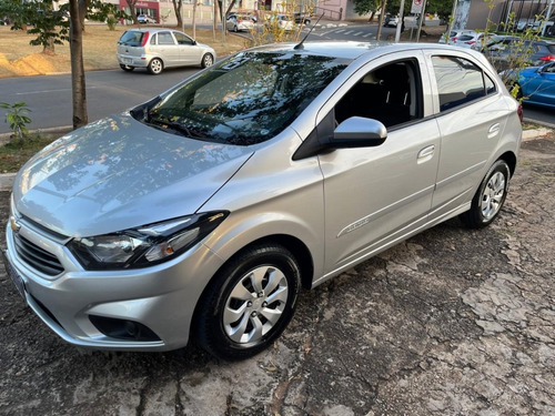 Chevrolet Onix 1.0 LT MANUAL